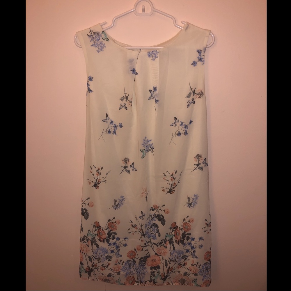 White flower Atmosphere dress
